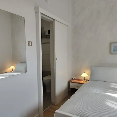 Oda ve Kahvaltı Cattinara 3*